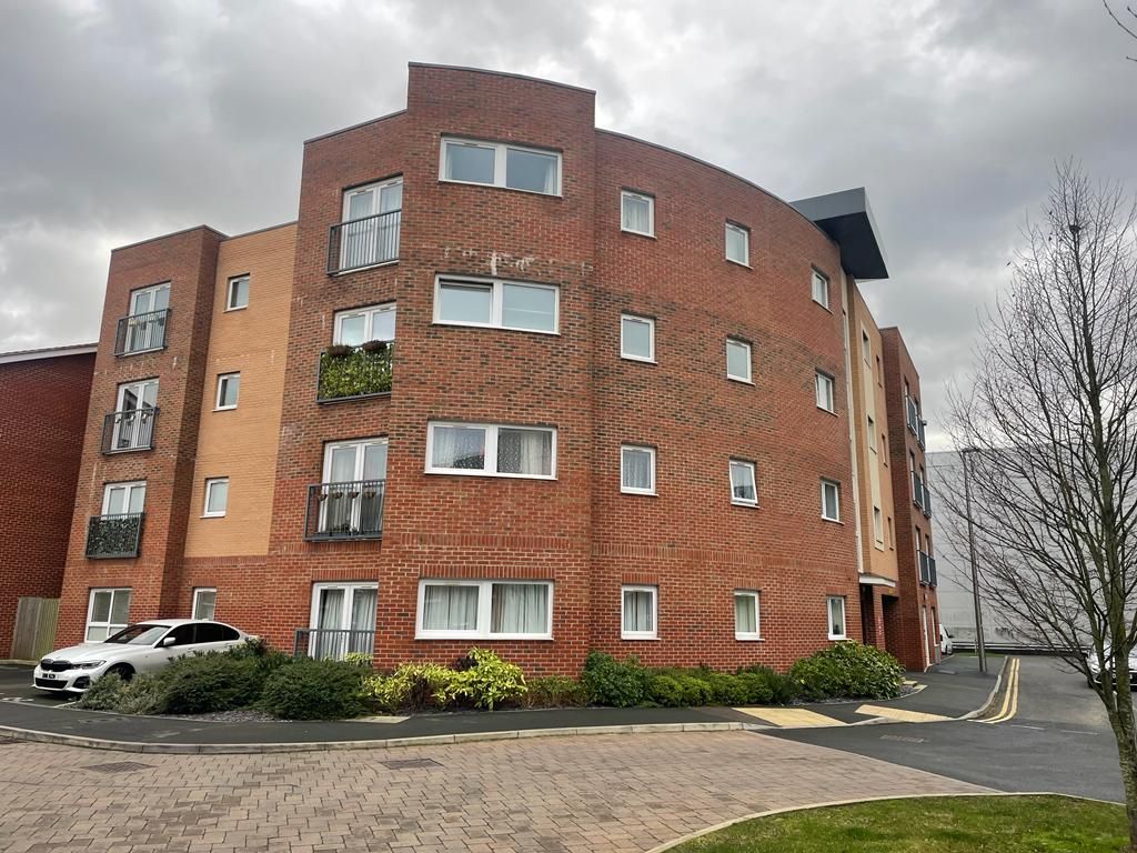 2 bed flat for sale in Bowling Green Close, Bletchley, Milton Keynes