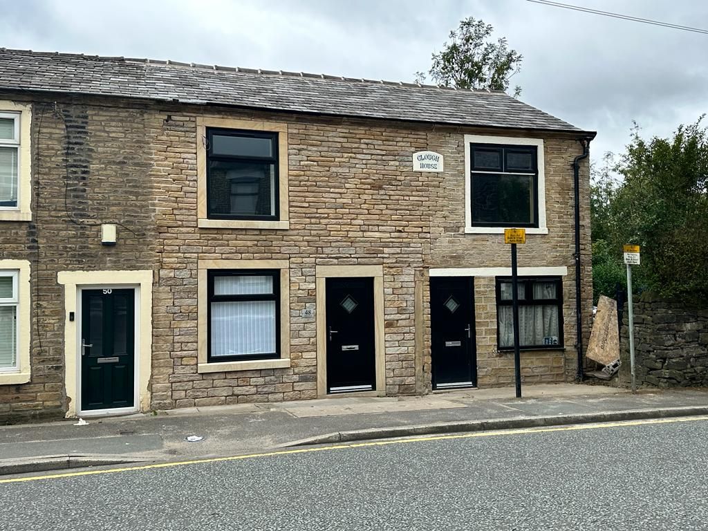 2 bed terraced house to rent in Oldham Road, Springhead, Oldham OL4, £