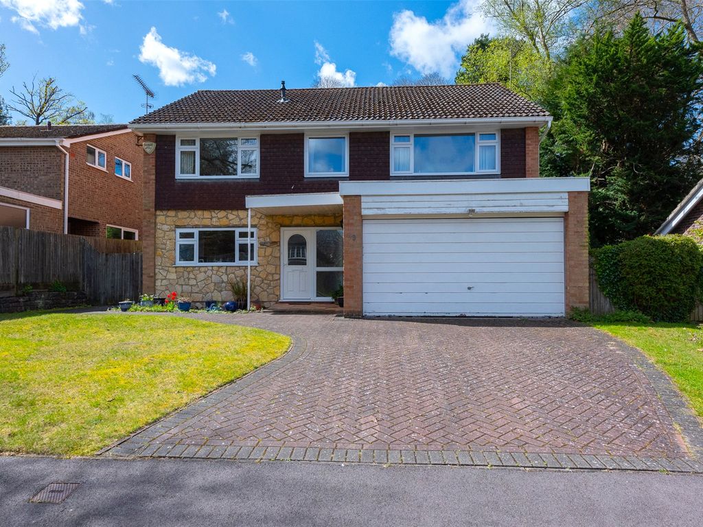 4 bed detached house for sale in Camberley, Surrey GU15, £725,000 Zoopla