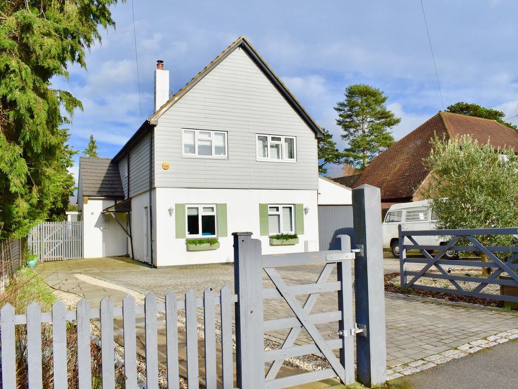 5 bed detached house for sale in Greville Park Road, Ashtead KT21, £