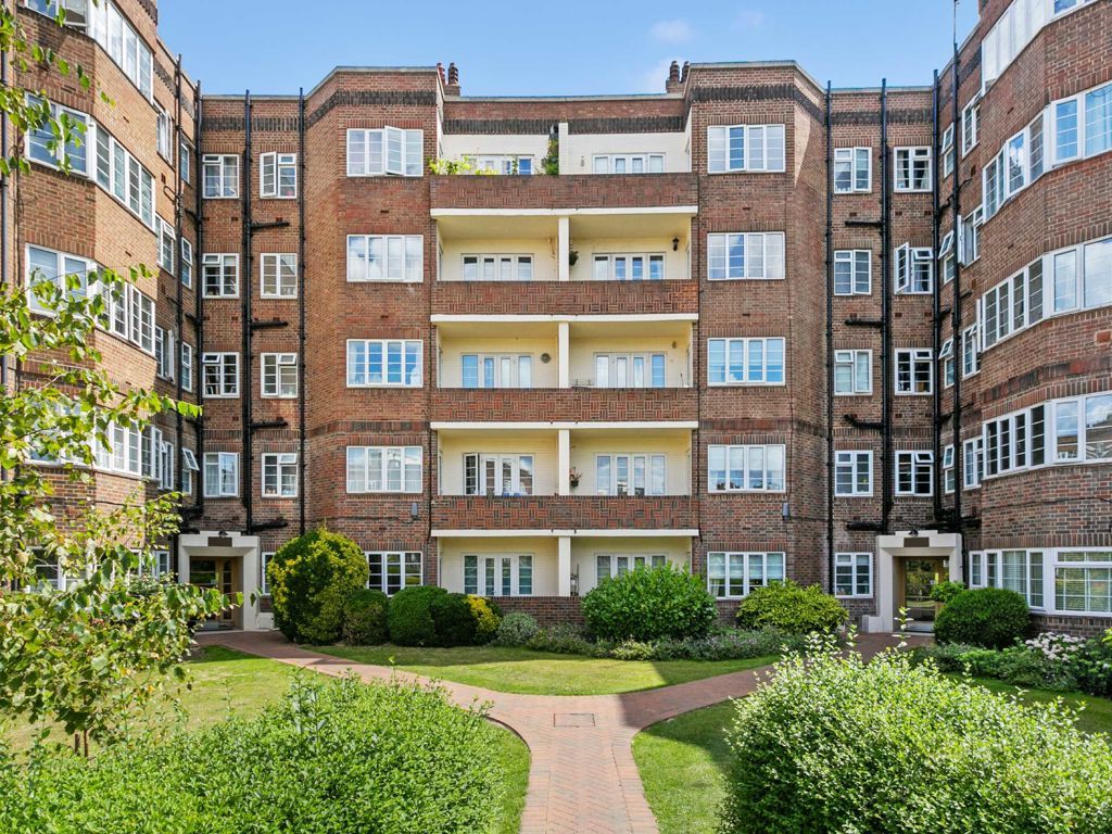 2 bed flat for sale in Chiswick Village, London W4, £380,000 Zoopla