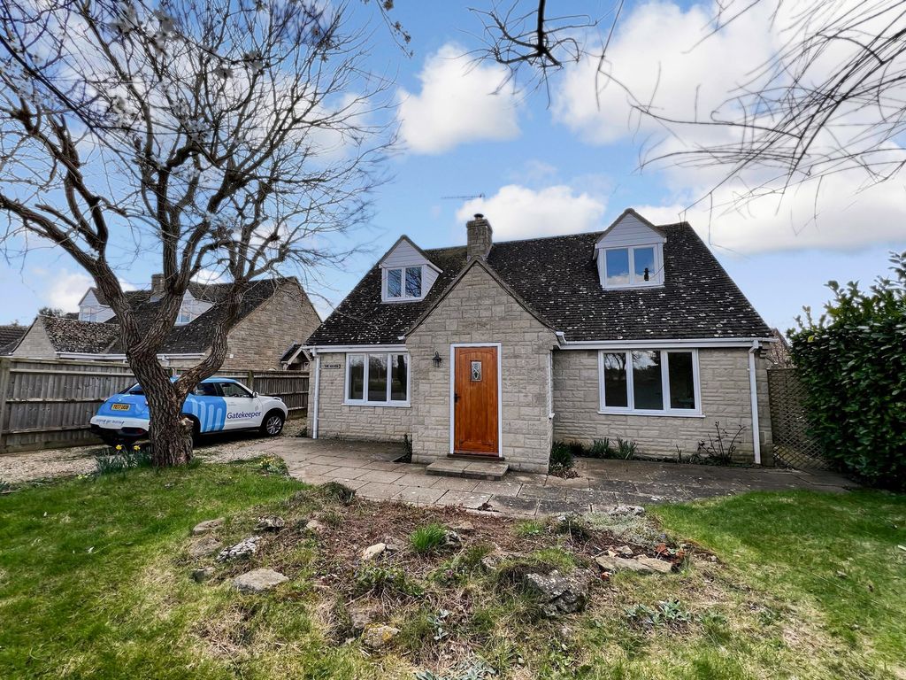 3 bed detached house to rent in Buckland Road, Charney Bassett