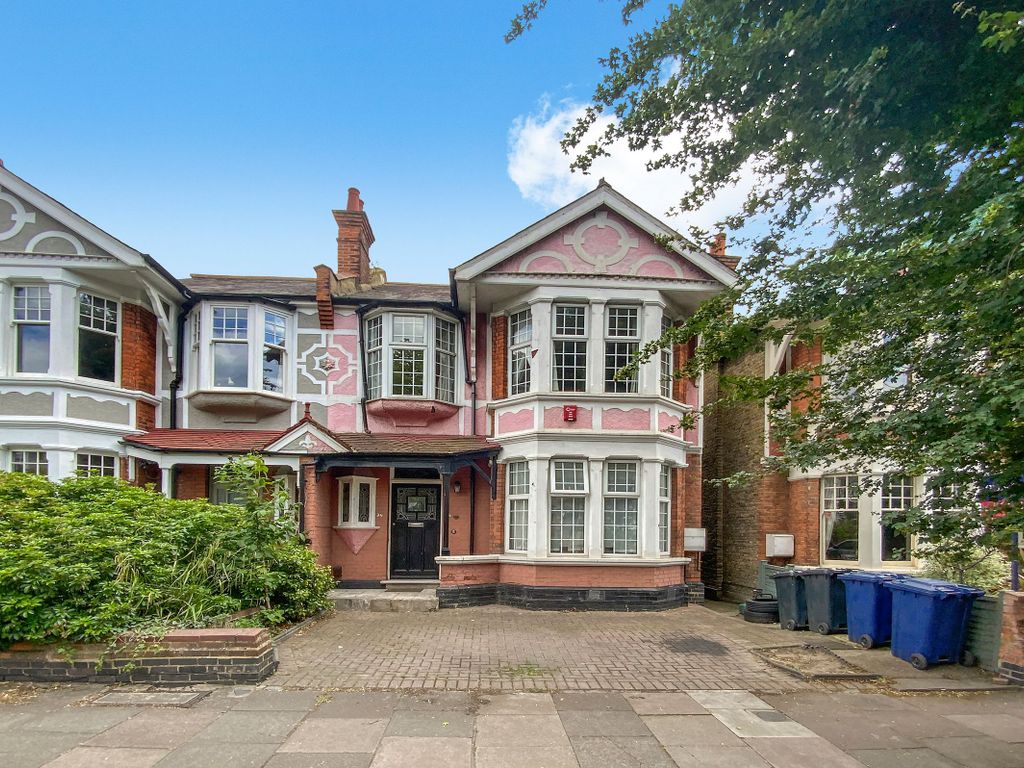 34 Boileau Road, London W5