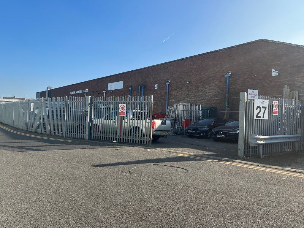 Warehouse to let in Unit 27, Sundon Industrial Estate, Dencora Way, Luton, Bedfordshire LU3 Zoopla