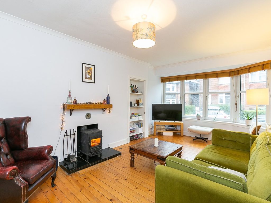 Glenlee Gardens, Willowbrae, Edinburgh EH8  