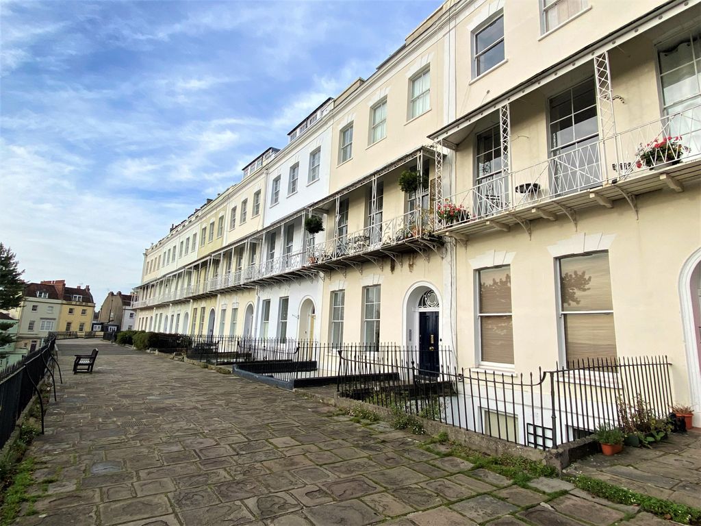 2 bed flat to rent in Royal York Crescent, Clifton, Bristol BS8 Zoopla