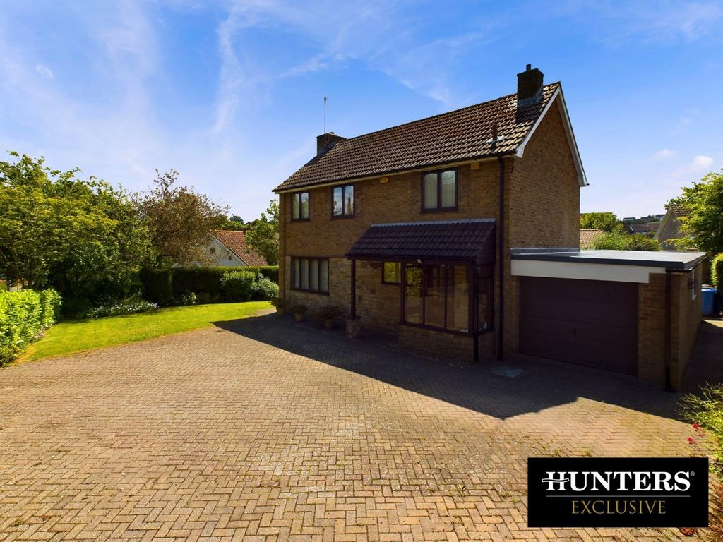 3 bed detached house for sale in Stepney Road, Scarborough YO12, £410,000 Zoopla