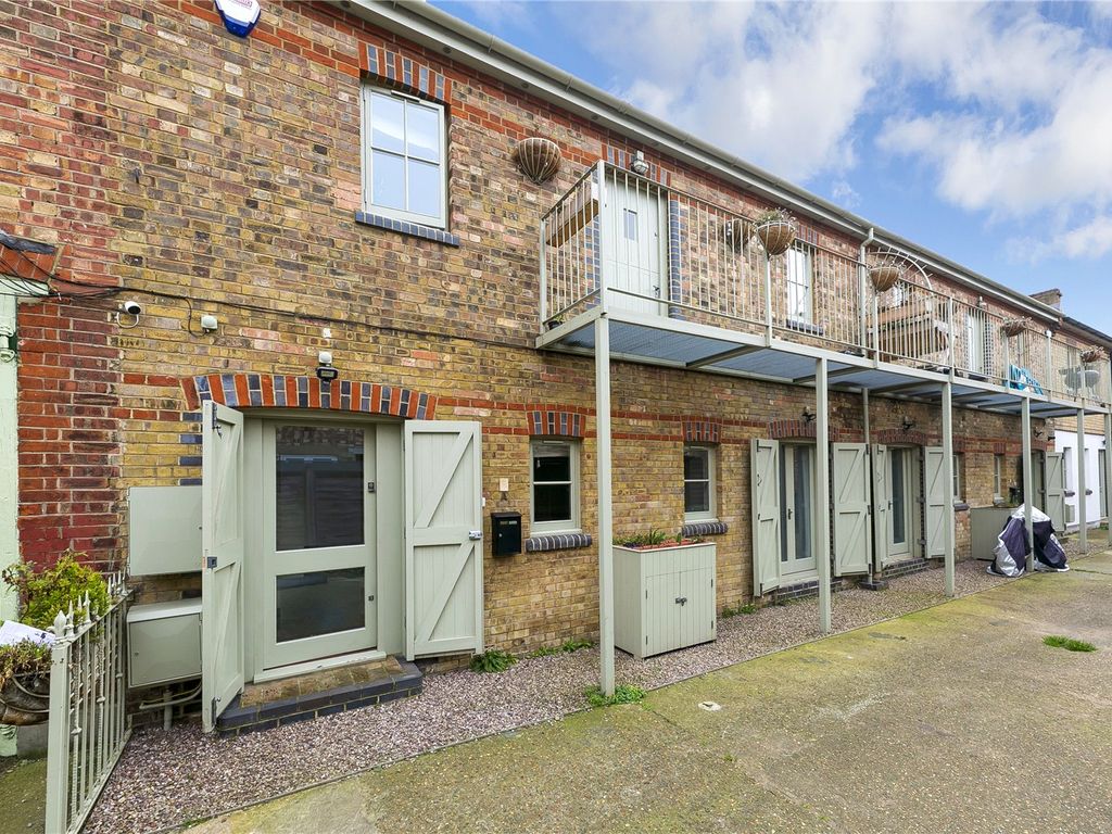 2 bed to rent in Sheen Stables, Sheen Lane, East Sheen SW14