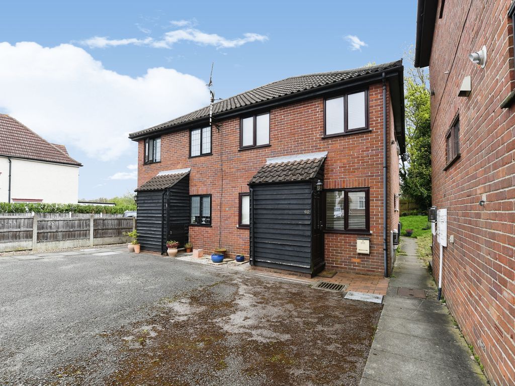 1 bed semidetached house for sale in Warley Mount, Warley, Brentwood