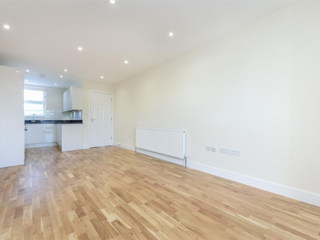 1 bed flat to rent in Rye Lane, London SE15 Zoopla