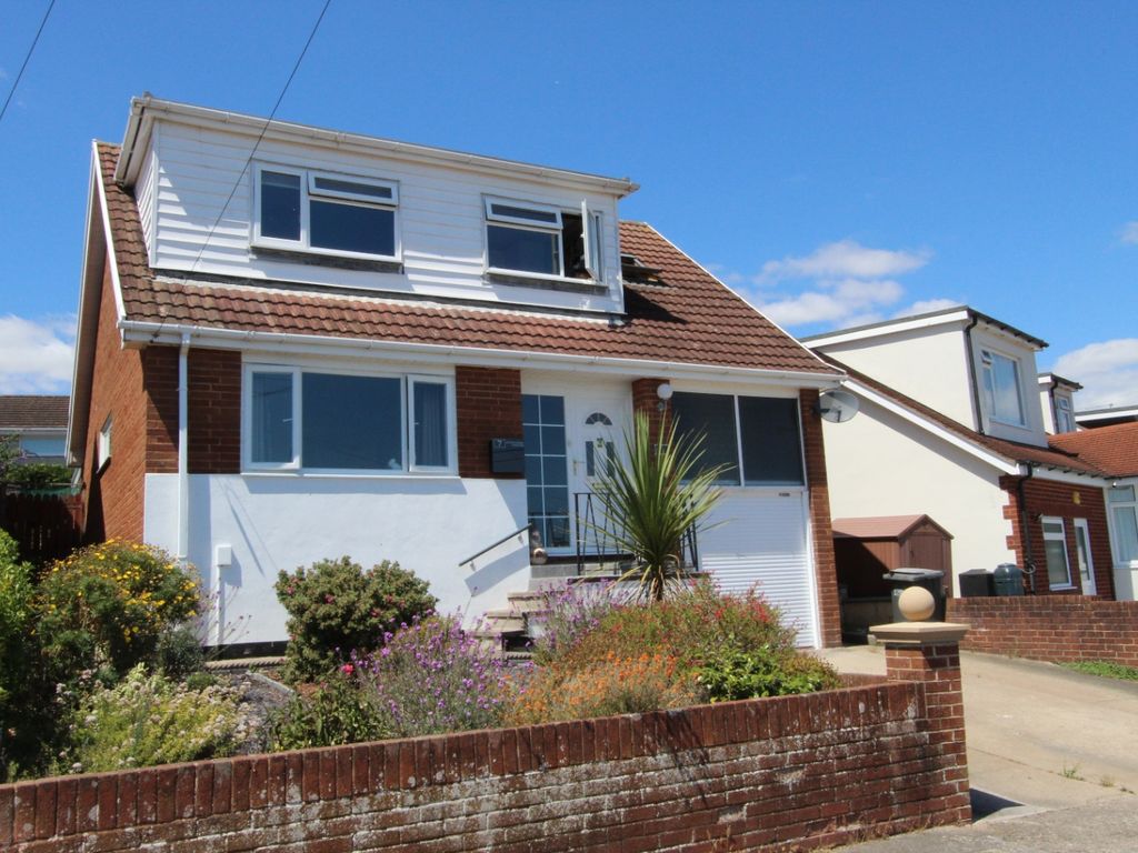 4 bed bungalow for sale in Duchy Drive, Preston, Paignton, Devon TQ3