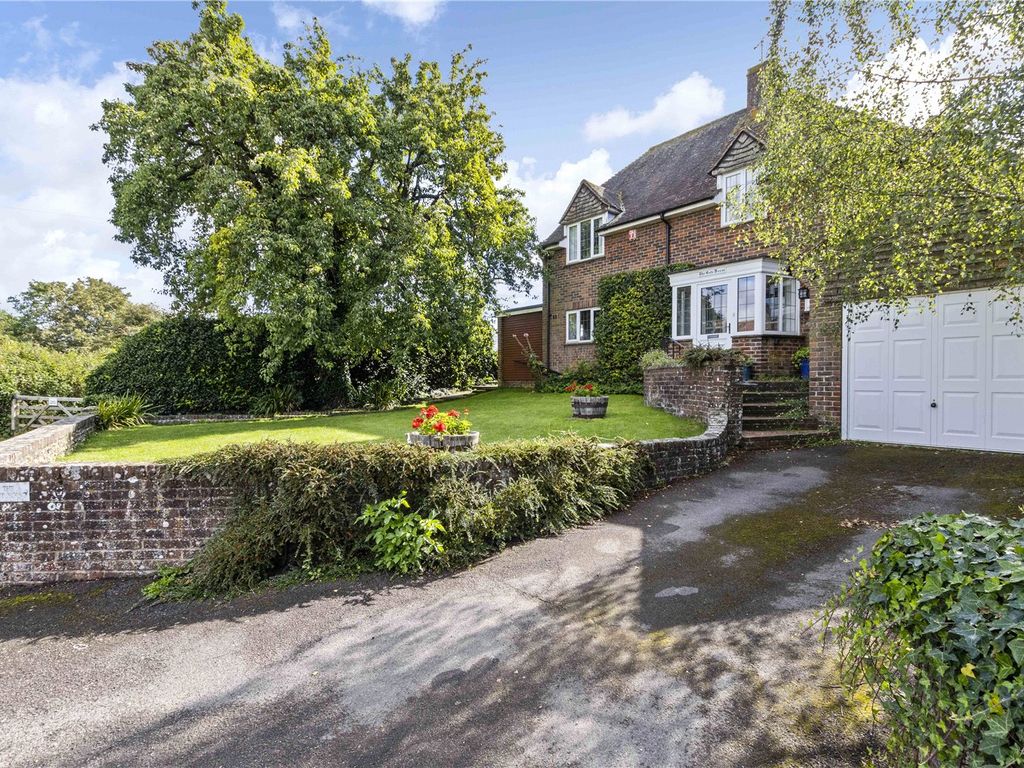 3 bed detached house for sale in Lower Road, East Lavant, Chichester