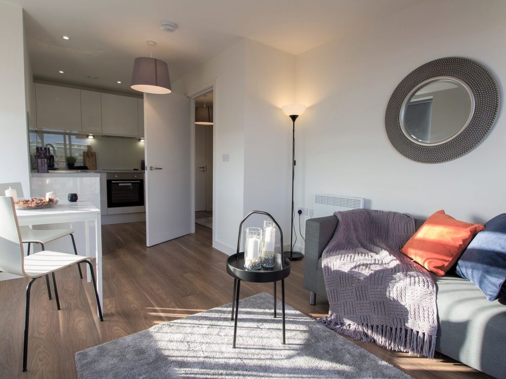 Studio to rent in Wolstenholme Square Liverpool, Liverpool L1, £620 pcm