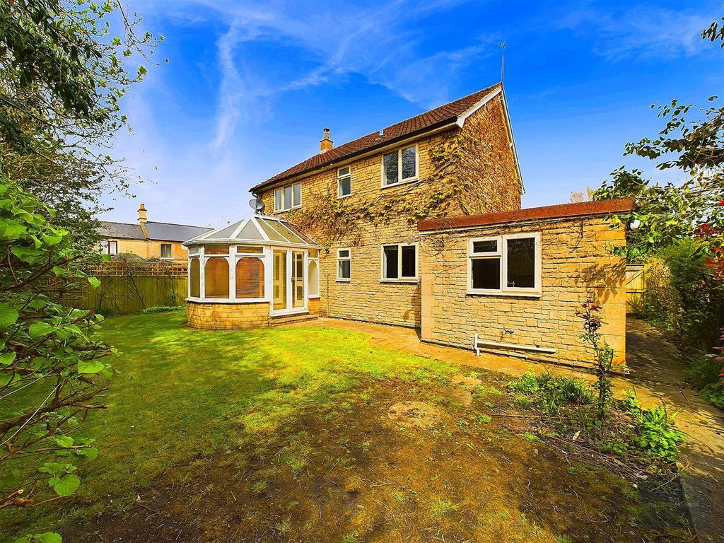 4 bed detached house for sale in Westlands Lane, Beanacre, Melksham