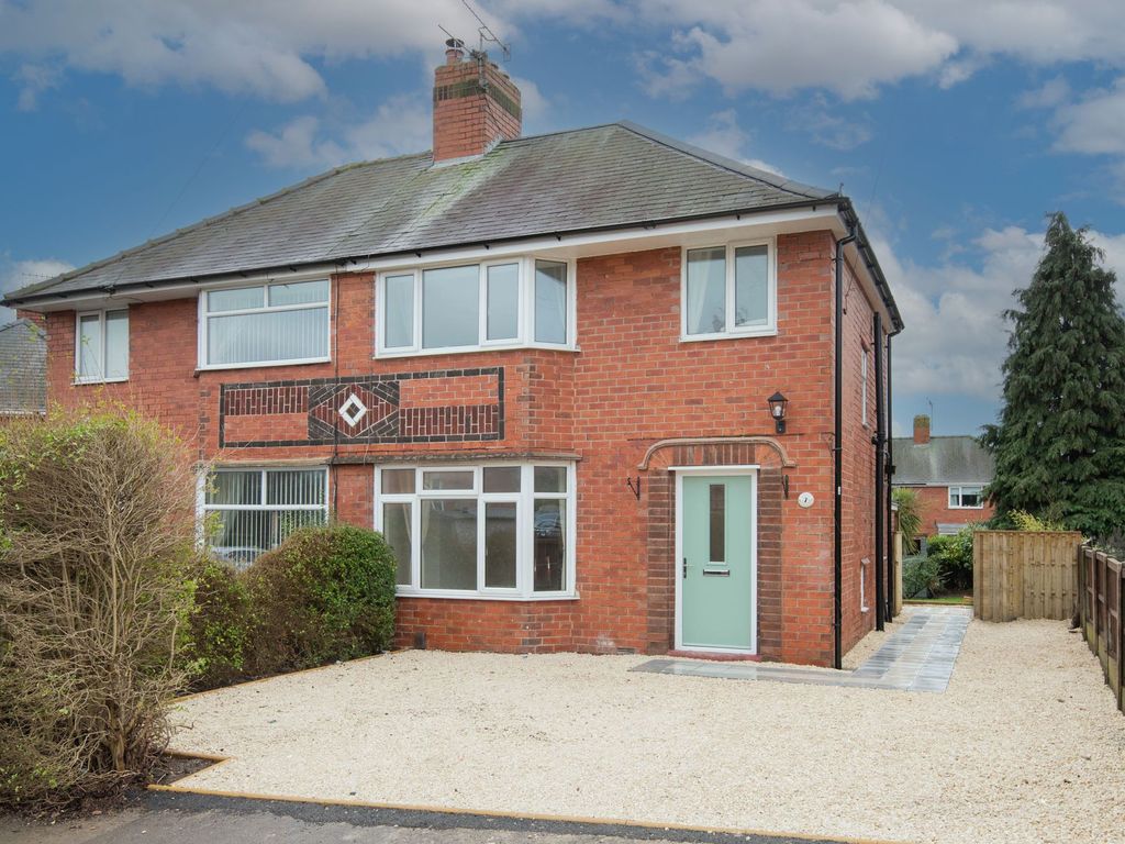 3 bed semidetached house for sale in Enfield Road, Chesterfield S41, £