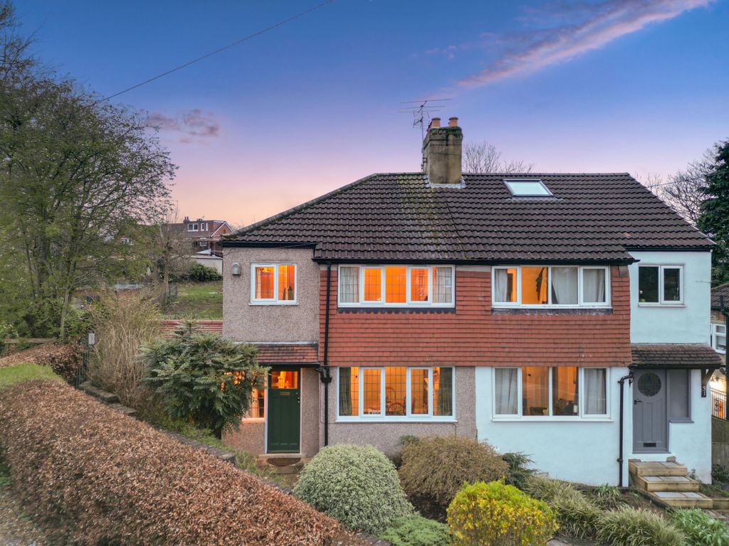 3 bed semidetached house for sale in Wensley Green, Chapel Allerton