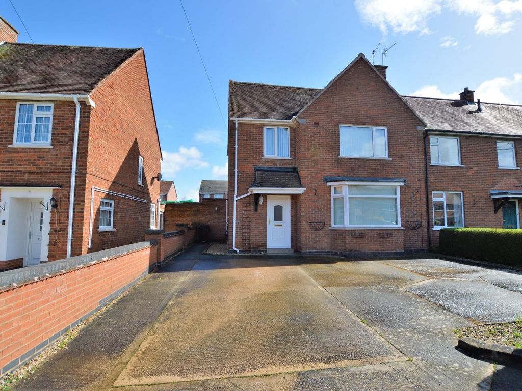 3 bed end terrace house for sale in Holmden Avenue, Wigston LE18 Zoopla