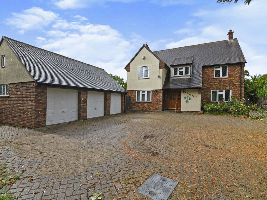 4 bed detached house for sale in Fambridge Road, Althorne, Chelmsford