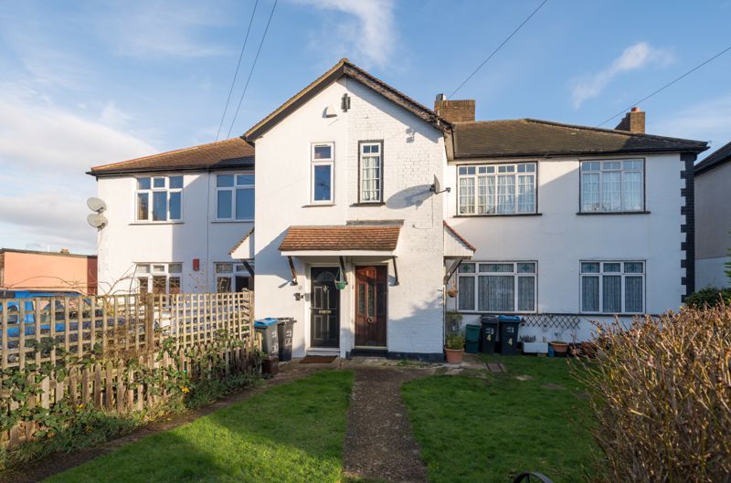 2 bed property for sale in Heyford Avenue, London SW20 Zoopla