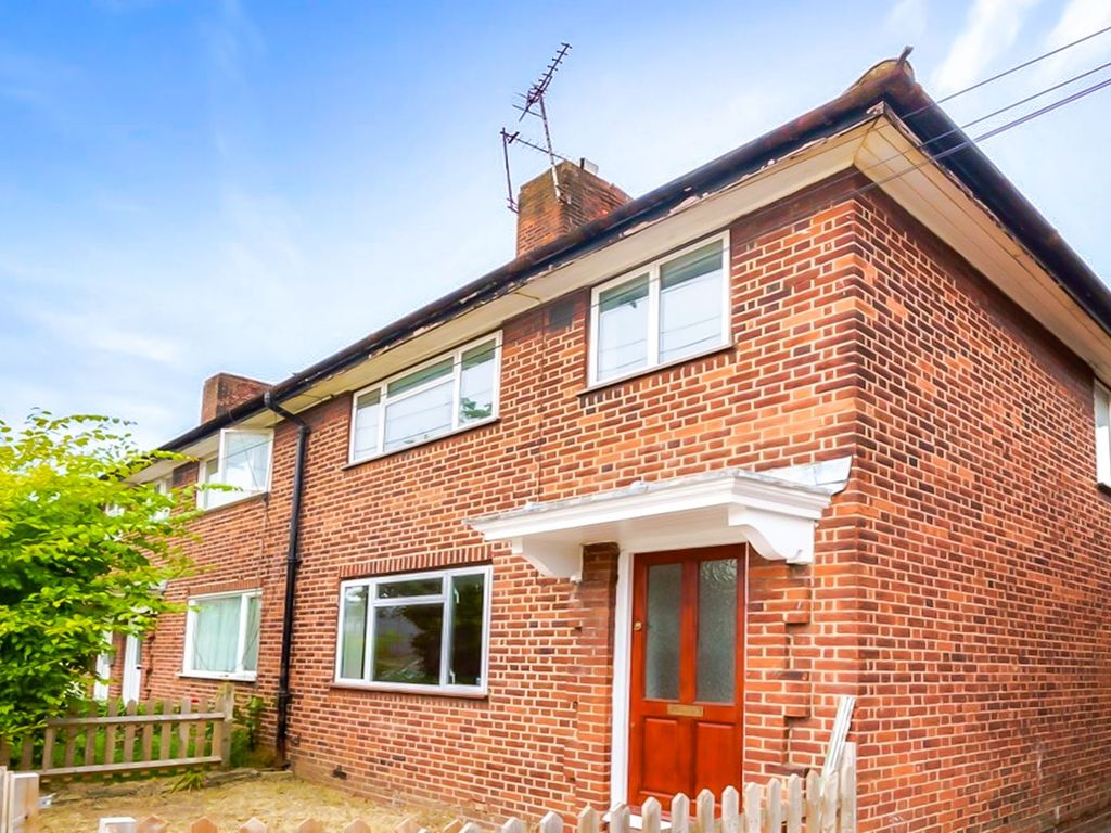 3 bed end terrace house to rent in Fire Brigade Cottages, Pinner Road