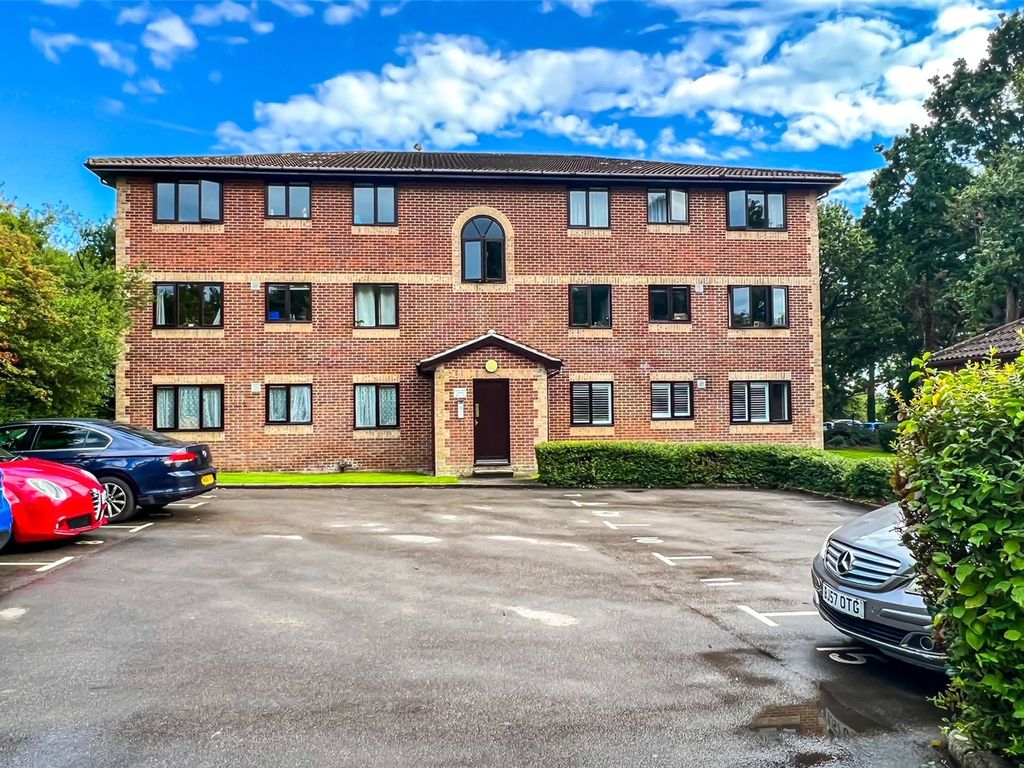 1 bed flat for sale in Barrow Down Gardens, Southampton, Hampshire SO19