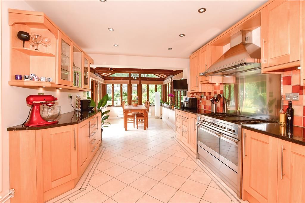 4 bed detached house for sale in St. Mary's Meadow, Wingham, Canterbury