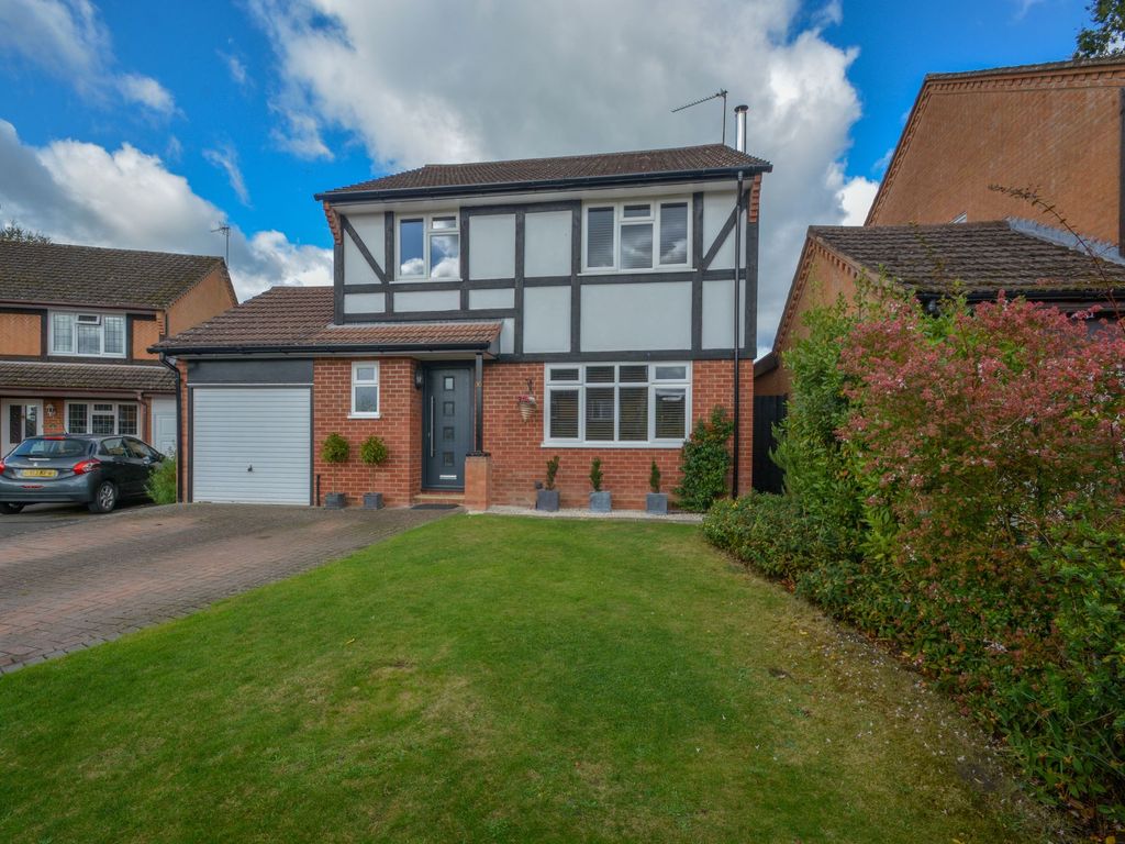 4 bed detached house for sale in Pinecroft Road, Wokingham RG41 Zoopla