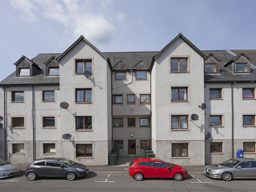 1 bed flat for sale in Kings Court, South William Street, Perth PH2, £