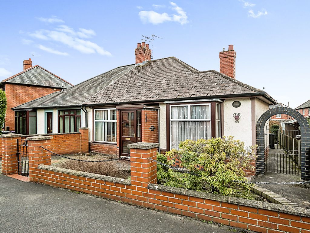 3 bed bungalow for sale in Cambrian Drive, Oswestry, Shropshire SY11