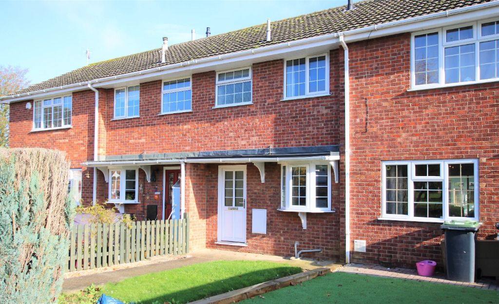 2 bed terraced house to rent in Park Crescent, Sleaford NG34, £550 pcm