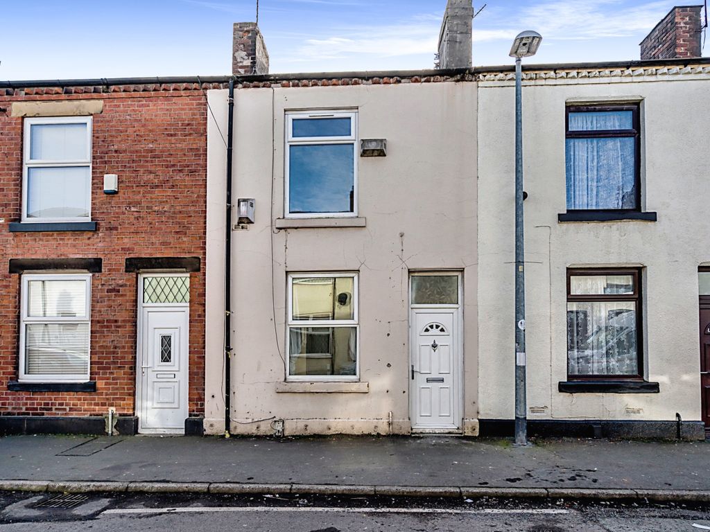 2 bed terraced house to rent in Cecil Street, Worsley, Manchester