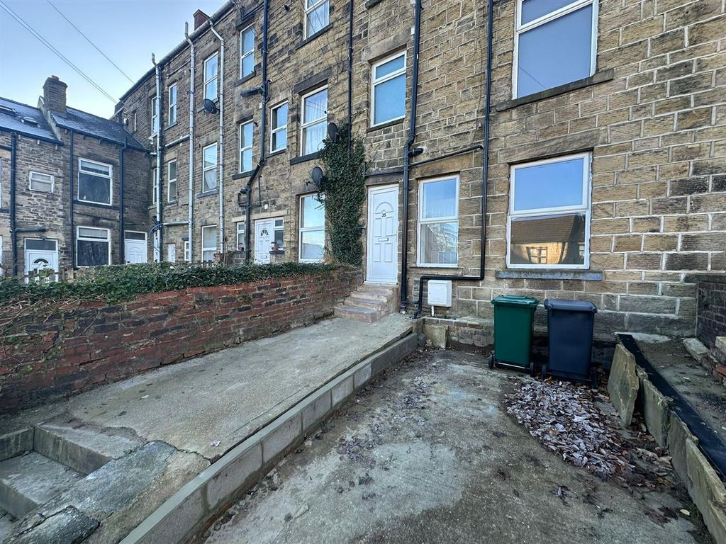 1 bed flat to rent in Arctic Street, Keighley BD20, £650 pcm Zoopla
