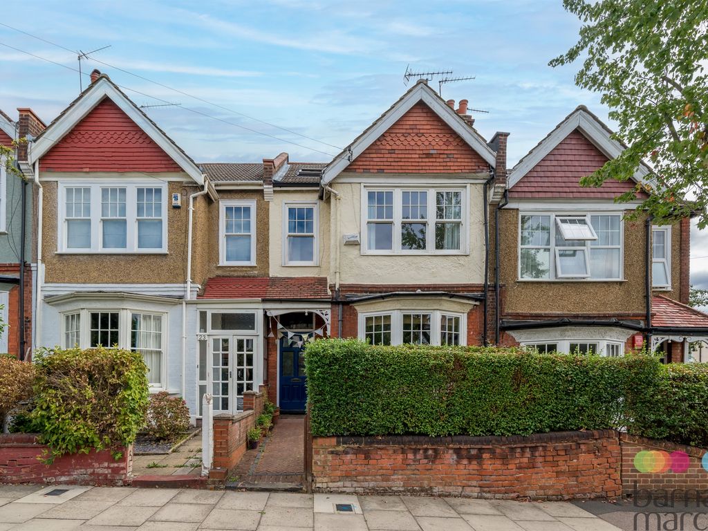 St. John's Avenue, London N11