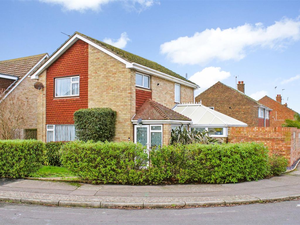 3 bed detached house for sale in The Hawthorns, Broadstairs CT10, £