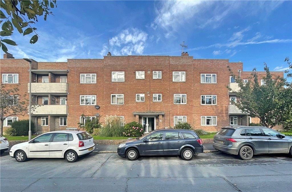 3 bed flat for sale in St. Swithins Road, Bridport DT6 Zoopla