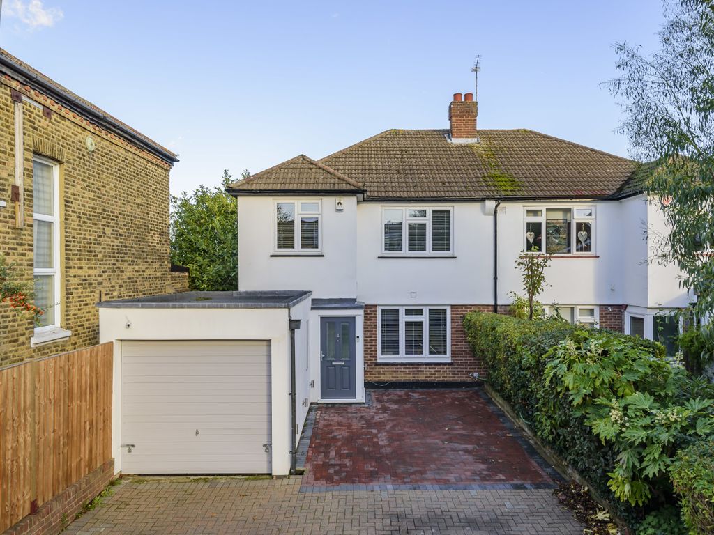 3 bed semidetached house for sale in Guibal Road, London SE12 Zoopla