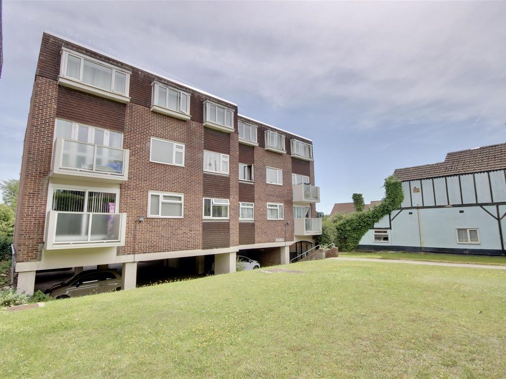 2 bed flat for sale in London Road, Purbrook, Waterlooville PO7 Zoopla