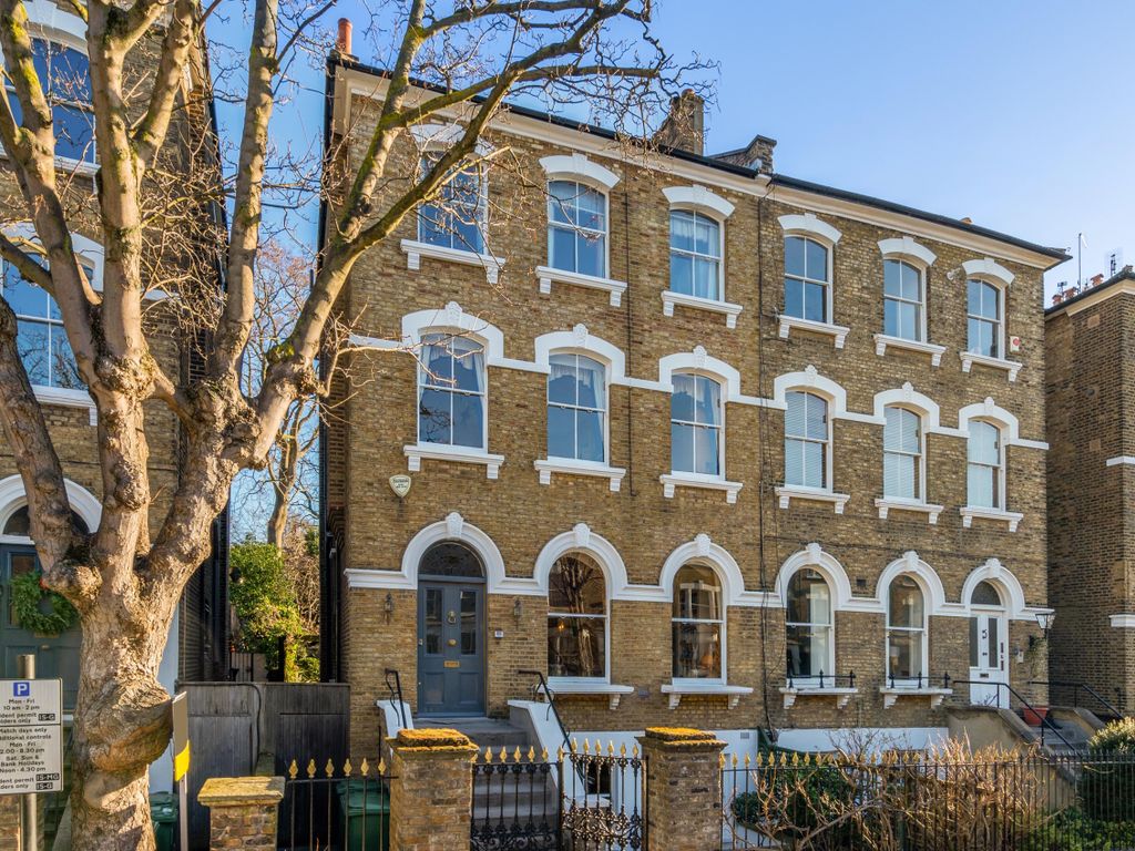 6 bed semidetached house for sale in Highbury Hill, London N5, £