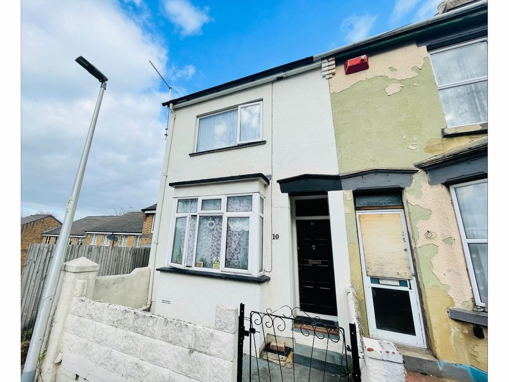 3 bed end terrace house for sale in Wyles Street, Gillingham ME7 Zoopla