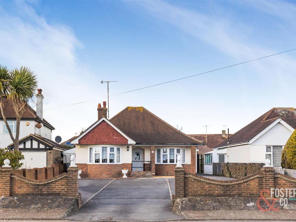 3 bed detached bungalow for sale in Littlehampton Road, Worthing BN13