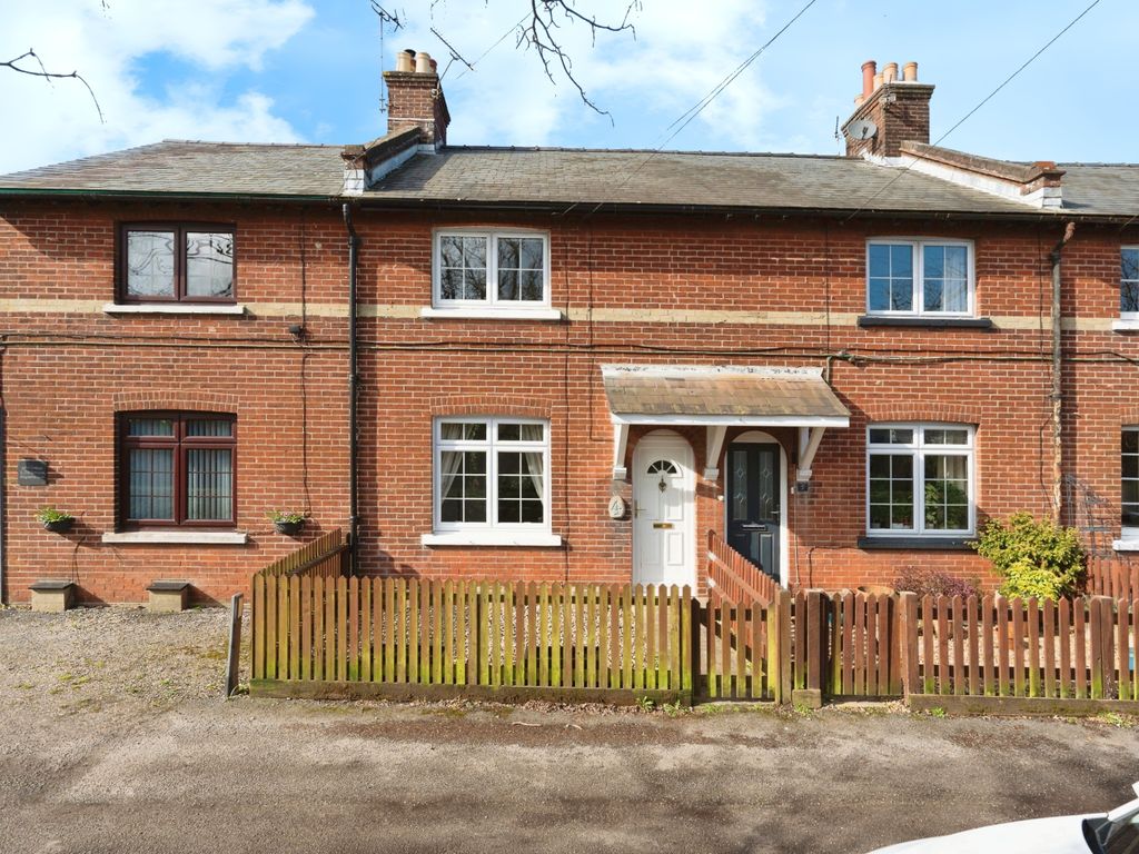 3 bed terraced house for sale in Magazine Lane, Marchwood, Southampton