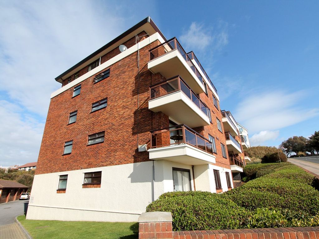 2 bed flat to rent in The Marina, Bournemouth BH5 Zoopla