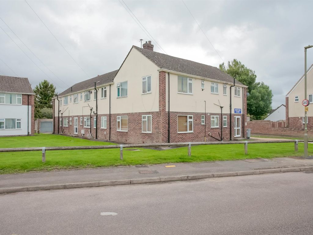 2 bed flat to rent in Hertford Court, Kidlington OX5 Zoopla