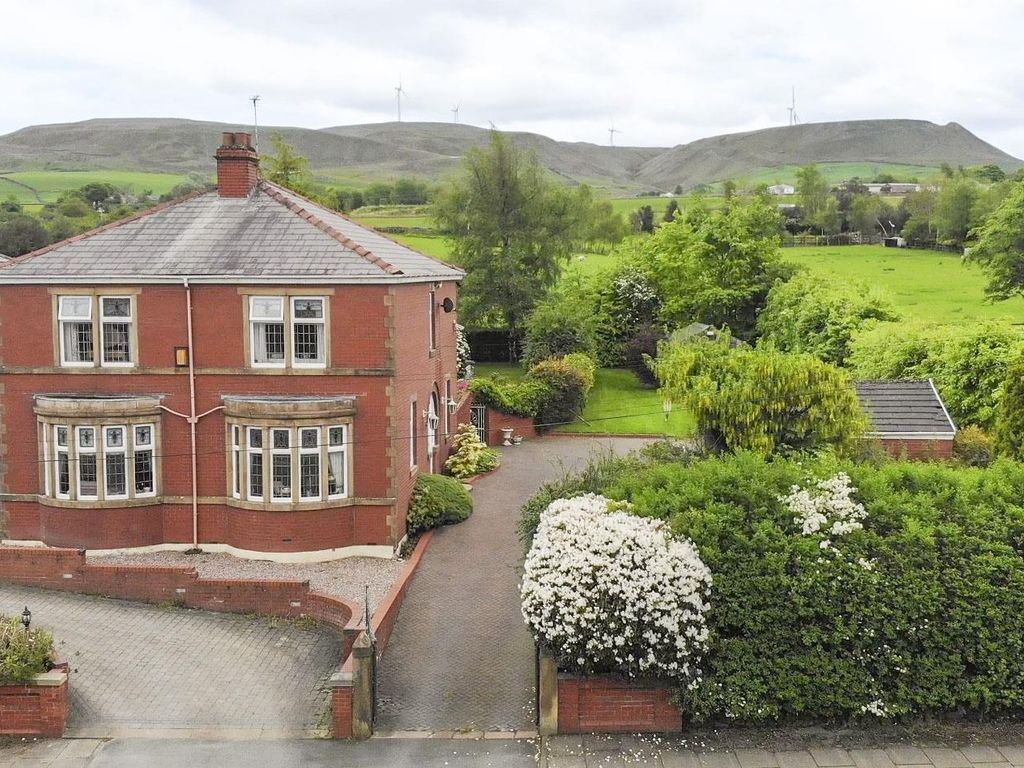 4 bed detached house for sale in Whalley Road, Ramsbottom, Bury BL0, £