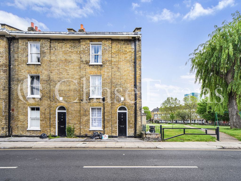 4 bed terraced house for sale in Upper North Street, London E14 Zoopla