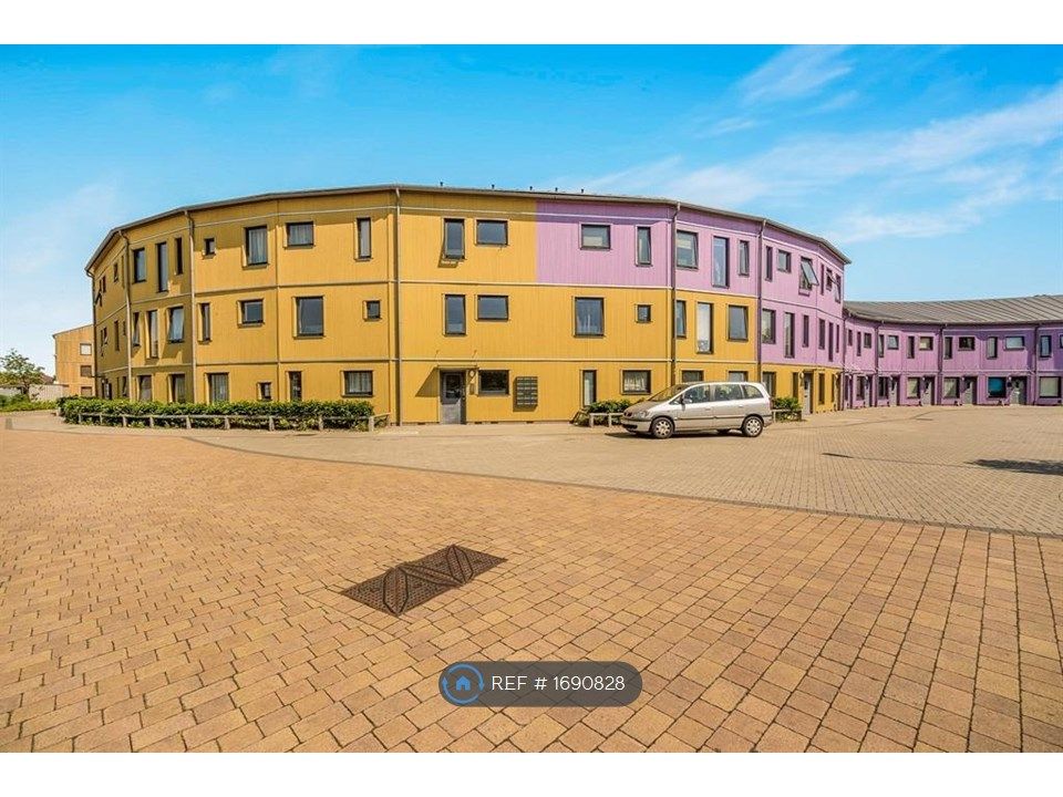 2 bed flat to rent in The Serpentine, Aylesbury HP19 Zoopla