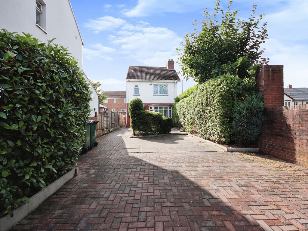 3 bed detached house for sale in Lythalls Lane, Holbrooks, Coventry CV6