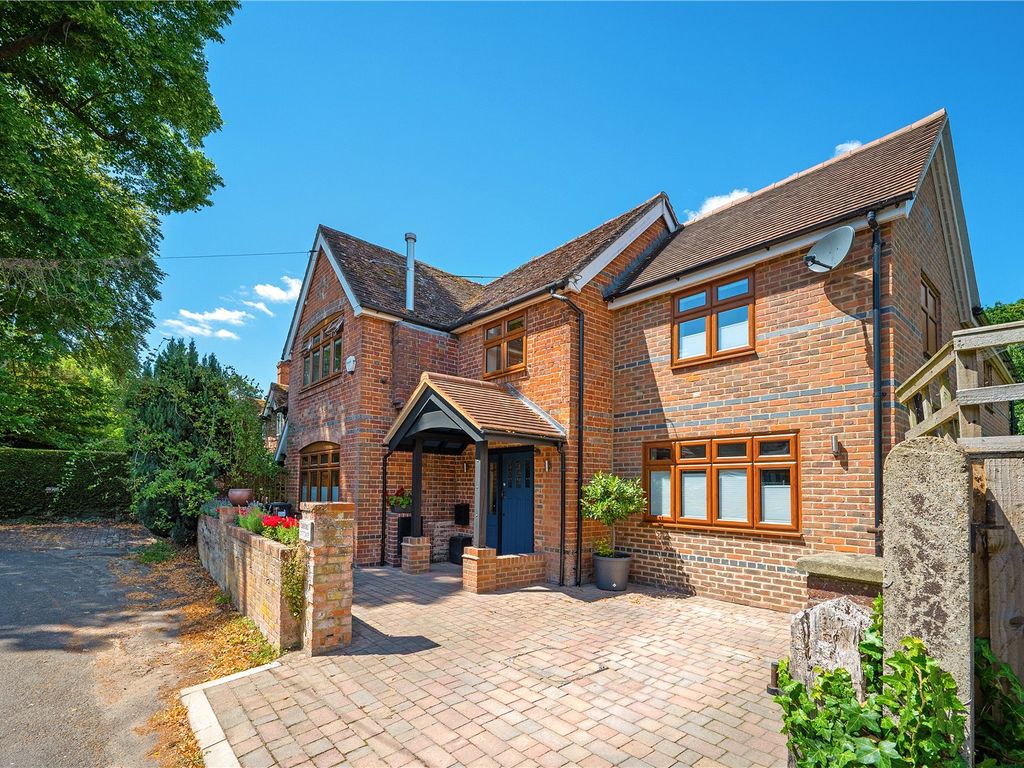 4 bed detached house for sale in Cleeve Road, Goring, Reading RG8 Zoopla
