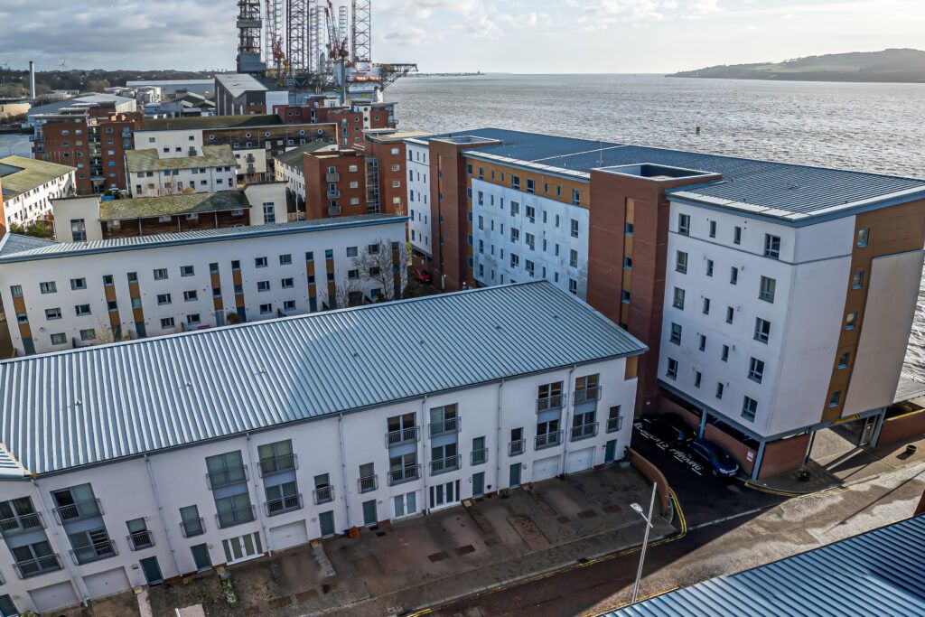 5 bed town house for sale in Thorter Way, Dundee DD1, £279,000 Zoopla