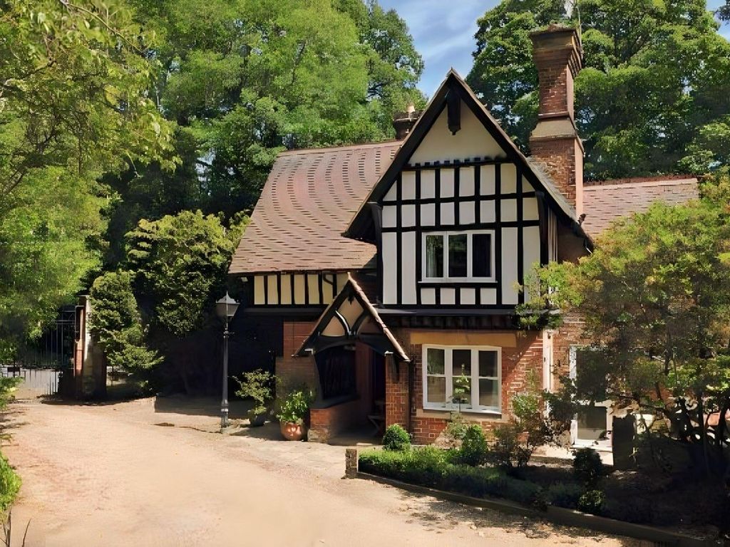 3 bed cottage to rent in Outwood Lane, Bletchingley, Redhill RH1, £